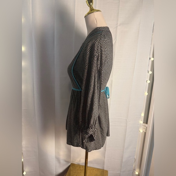 THML Gray and Blue Pleated 3/4 Sleeve Blouse - Picture 2 of 8